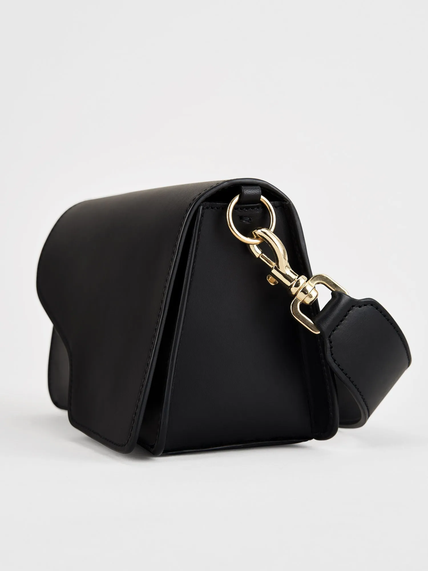 Assisi Black Leather Shoulder Bag