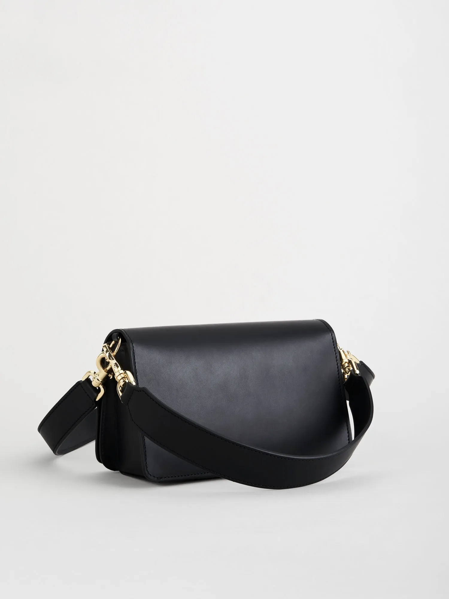 Assisi Black Leather Shoulder Bag