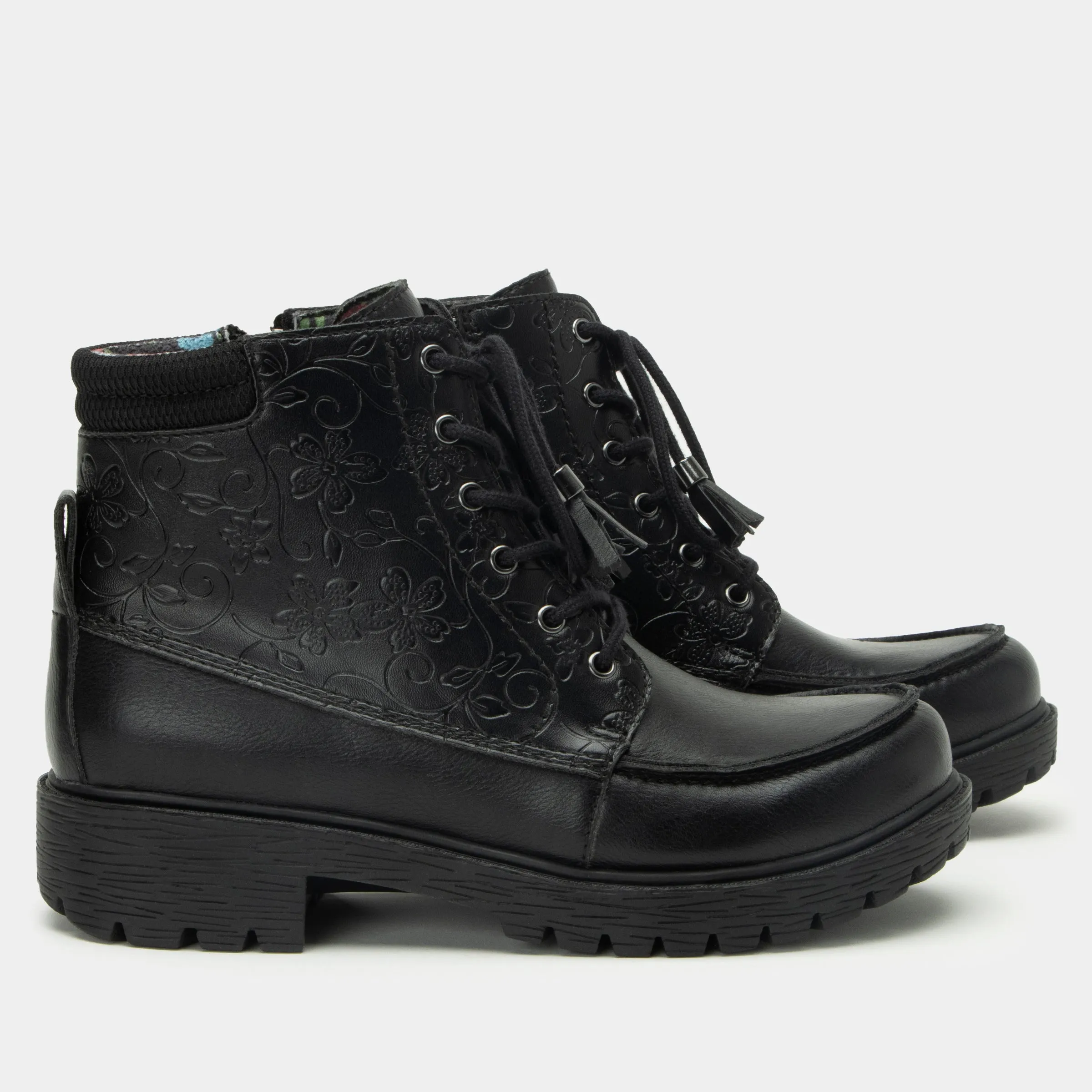 Chevon Embloom Black Boot