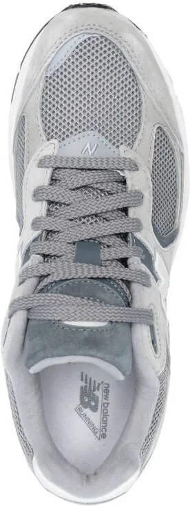 New Balance 2002R low-top leather sneakers Grey