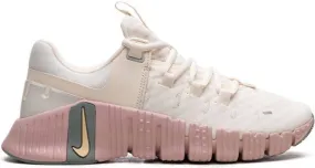 Nike Free Metcon 5 Pale Ivory sneakers Pink