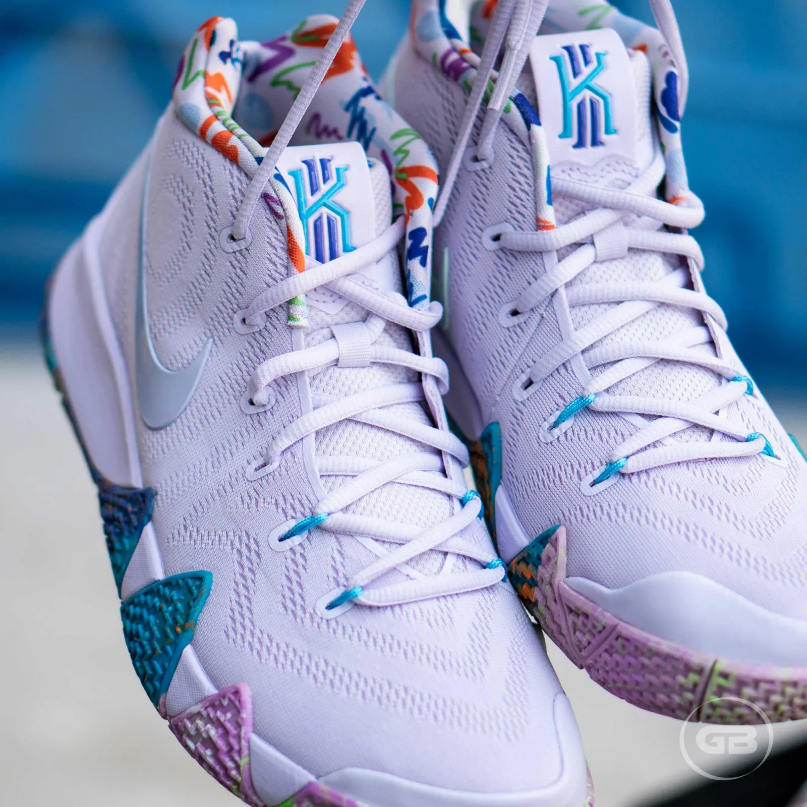 Nike Kyrie 4 90's