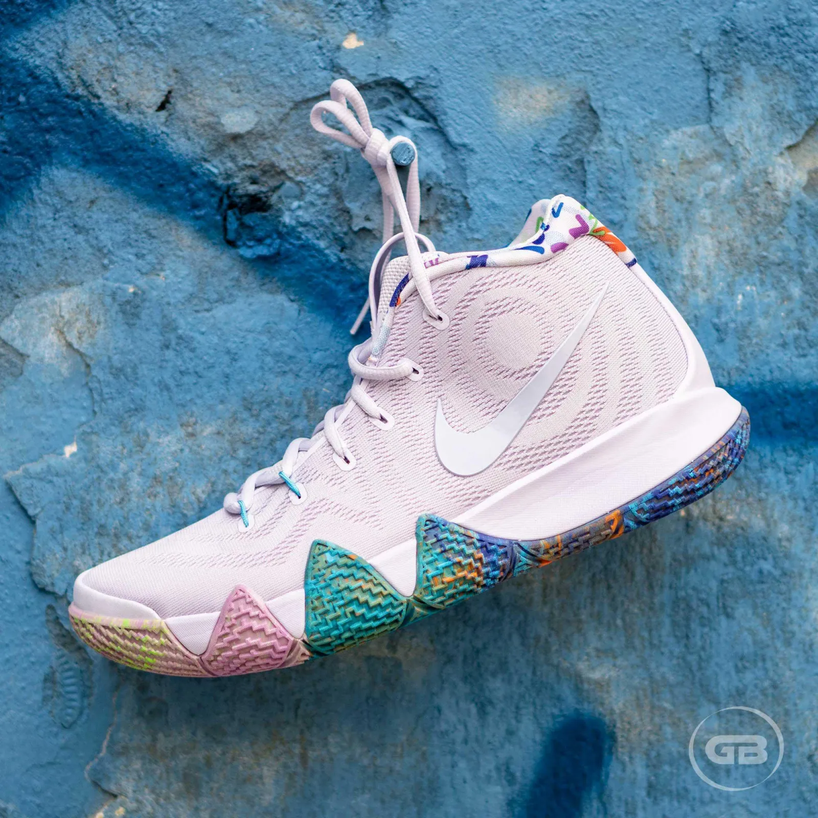 Nike Kyrie 4 90's