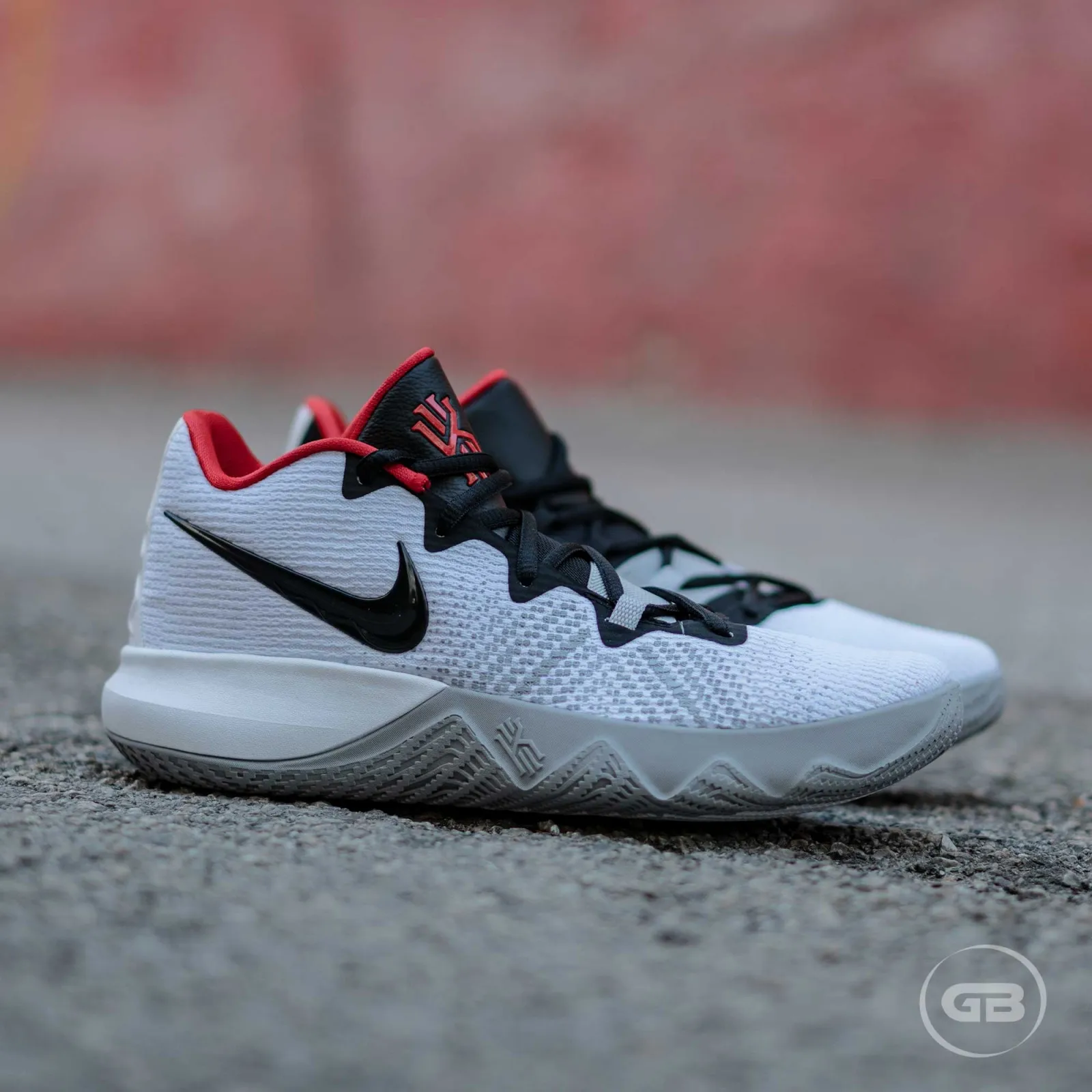 Nike Kyrie Flytrap