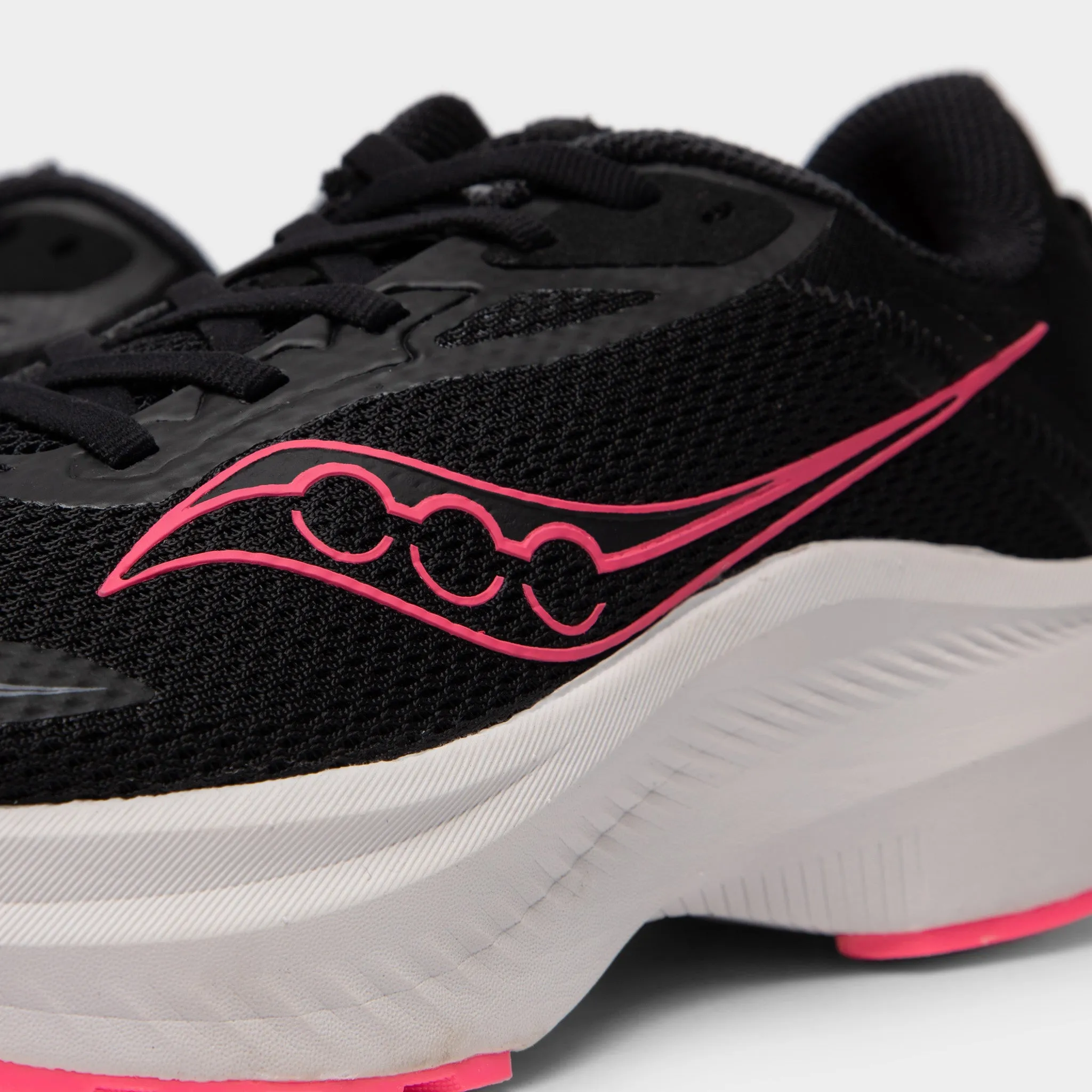 Saucony Women's Axon 3 Black / Vizipink