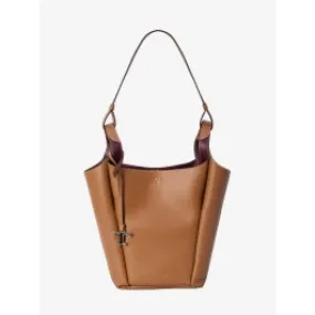 Small bucket bag in leather