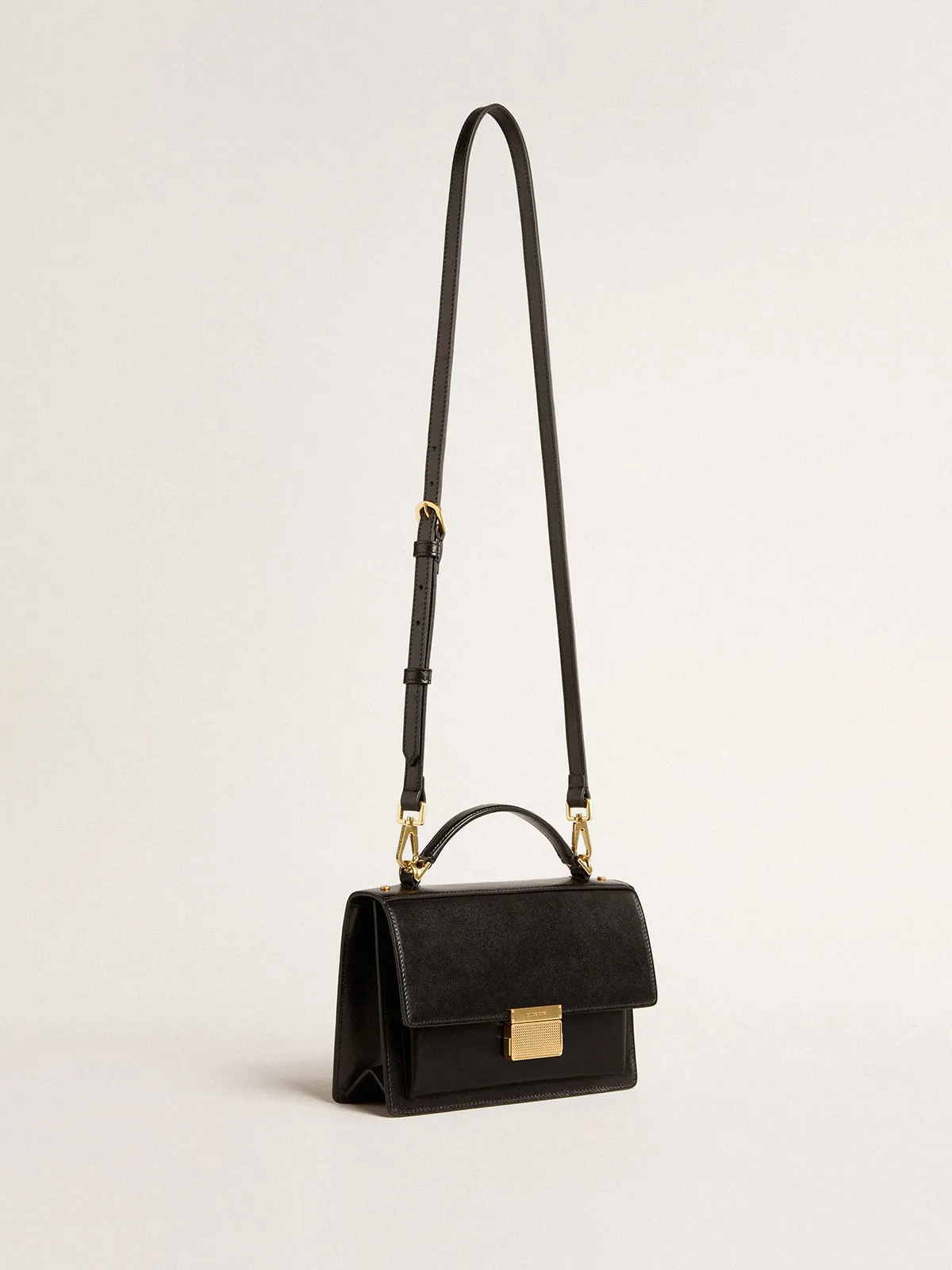 Venezia Bag in black boarded leather with gold details